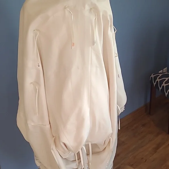 Maggie Sottero wedding gown - Picture 10 of 17